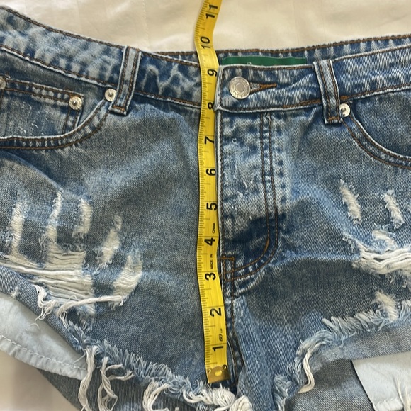 Jean Shorts - Look just like OneTeaspoon - Picture 5 of 5
